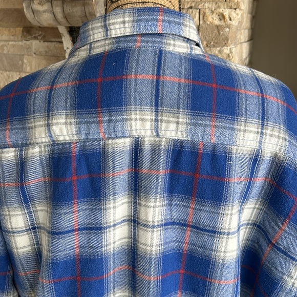 Field & Forest blue gray red plaid sherpa lined insulated snap flannel jacket - Picture 7 of 16